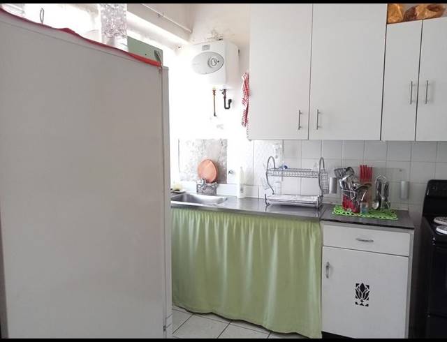 2 BEDROOM APARTMENT FOR SALE IN VANDERBIJLPARK CW 2